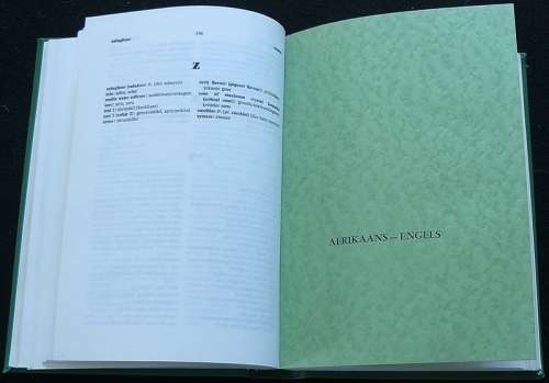 Home Economics Dictionary / Huishoudkunde-Woordeboek. Editorial Committee (Home Economics) / Redaksi