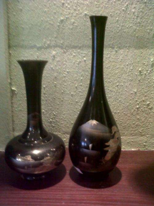 ***VERY RARE*** 2 ENGRAVED ANTIQUE JAPANESE CLOISONNE VASES