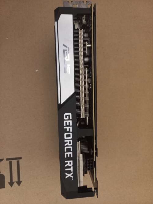 Asus GeForce RTX 3060 Ti OC Edition: 8GB GDDR6, High Clock Speeds, and Exceptional Performance!