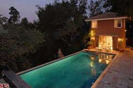 2 TO 10 NIGHTS FREE ACCOMODATION VOUCHER FOR TWO PEOPLE