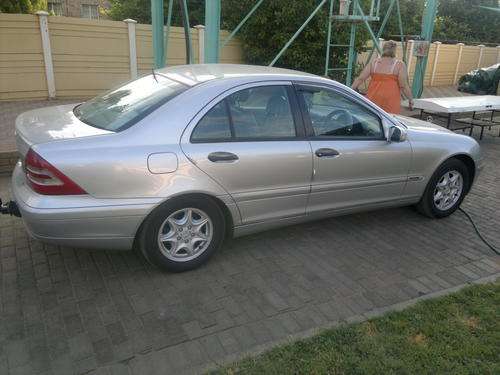 MERCEDES BENZ C180 CLASSIC