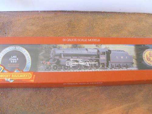 HORNBY   R.320 LMS CLASS 5 LOCO                    OO