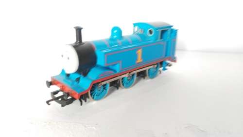 HORNBY   THOMAS THE TANK ENGINE  DCC FITTED