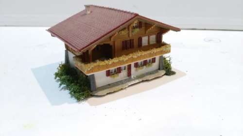 N GAUGE HOUSE