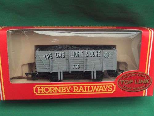 HORNBY    WAGON    BOXED