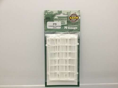 Ratio n GAUGE   Lineside  Fencing