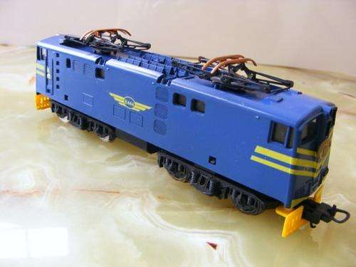 LIMA SAR 6E BLUE TRAIN WITH NEW PROTO 2000 LOCO QUICK AUCTION