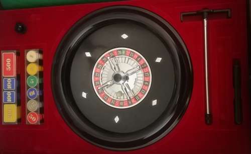 1970's Vintage Monte Carlo Roulette With Green Mat By Peri..