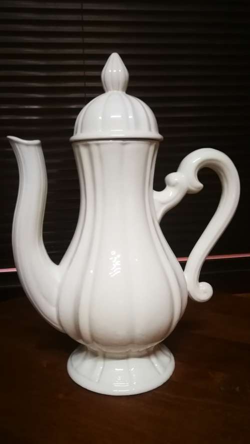 Stunning Vintage 43cm Tall Porcelain Display Jug..