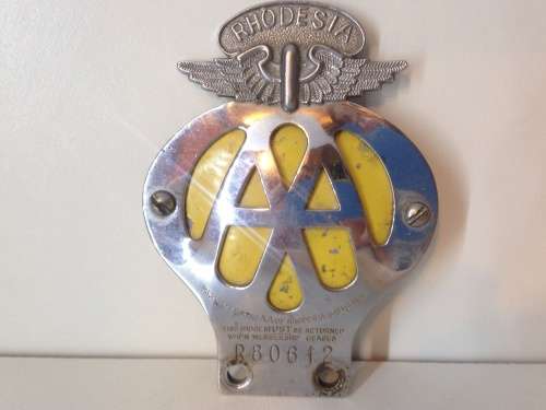 AA RHODESIA SMALLER MOTOR BADGE - GREAT BADGE -