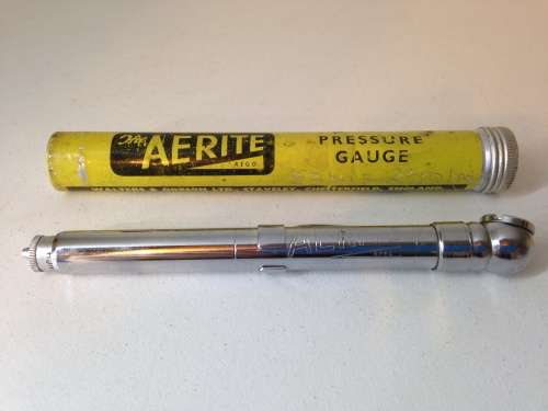 VINTAGE AERITE TYRE PRESURE GAUGE
