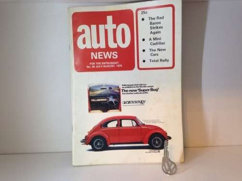 AUTO NEWS 1975 - VW BEETLE SUPER BUG & OLD VW KEY - ALSO POSTER OF SAREL VD MERWE -