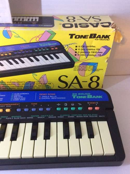 LATE 1980's early 1990's CASIO SA-8 TONEBANK KEYBOARD - FULLY WORKING - BLAST FROM THE PAST  -