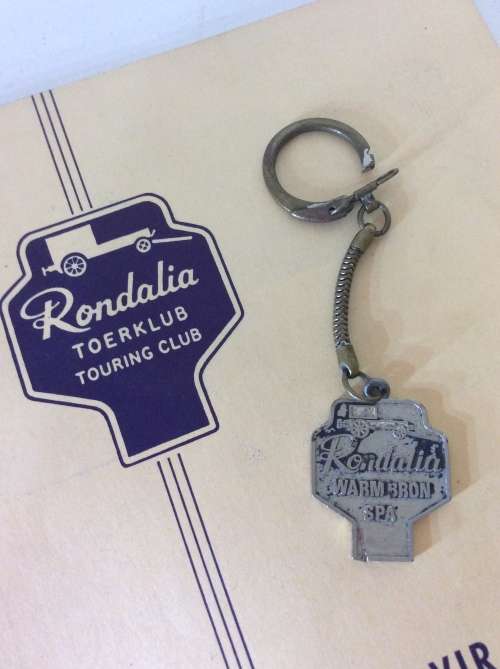 RARE RONDALIA KEY CHAIN & YEARBOOK COMBO  - GREAT FIND -