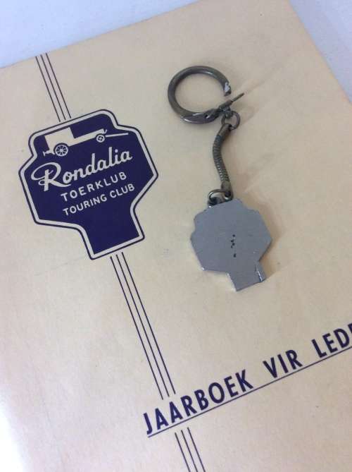 RARE RONDALIA KEY CHAIN & YEARBOOK COMBO  - GREAT FIND -