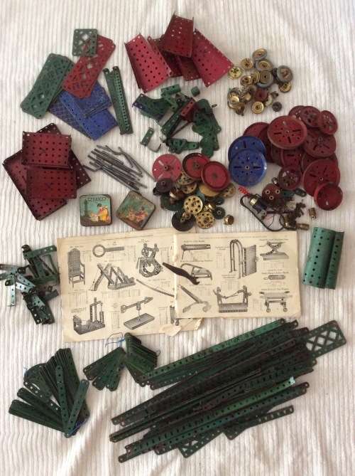 MASSIVE COLLECTION MECCANO VINTAGE BUILDING PARTS - THIS IS SOMETHING SPECIAL - MECCANO ENGLAND -
