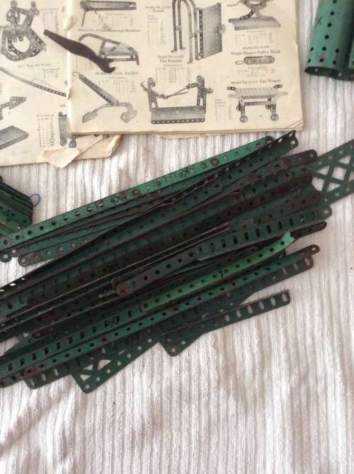 MASSIVE COLLECTION MECCANO VINTAGE BUILDING PARTS - THIS IS SOMETHING SPECIAL - MECCANO ENGLAND -