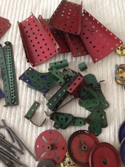 MASSIVE COLLECTION MECCANO VINTAGE BUILDING PARTS - THIS IS SOMETHING SPECIAL - MECCANO ENGLAND -