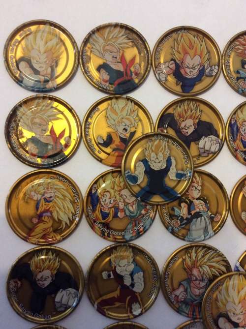 32 GOLD METAL 2003 DRAGONBAL Z  TAZOS - RARE FIND - ALL ONE BID -