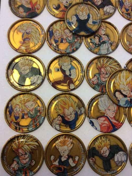 32 GOLD METAL 2003 DRAGONBAL Z  TAZOS - RARE FIND - ALL ONE BID -