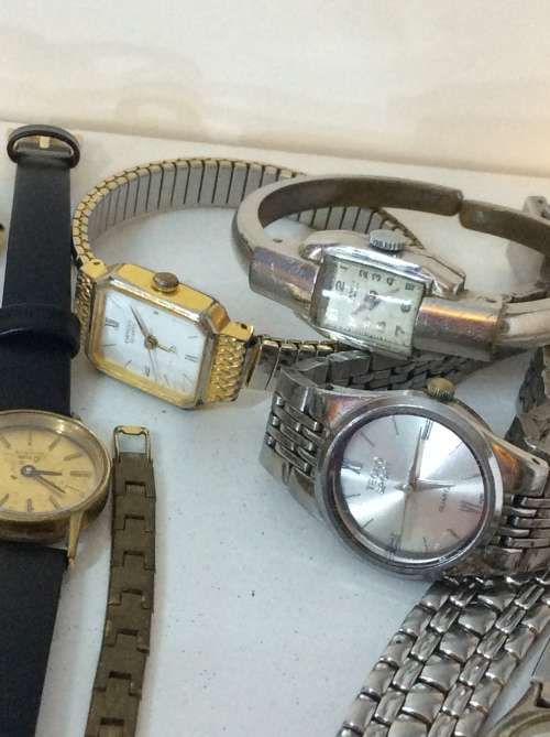 ESTATE LOT - 19 OLD/VINTAGE LADIES WATCHES - NONE TESTED - GREAT NAMES HERE - ALL ONE BID -