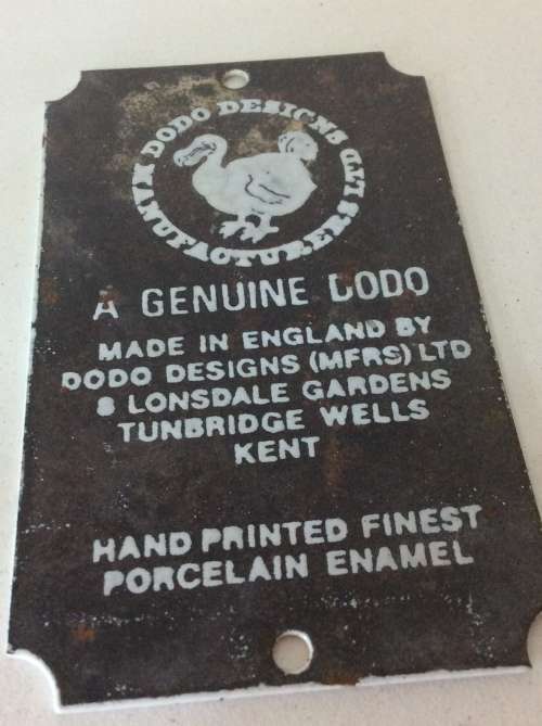 ORIGINAL PORCELAIN ENAMEL DODO DESIGNS ENGLAND SIGN - 7cm by 11cm - GREAT FIND -
