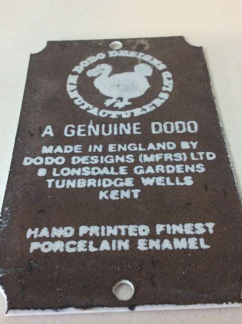 ORIGINAL PORCELAIN ENAMEL DODO DESIGNS ENGLAND SIGN - 7cm by 11cm - GREAT FIND -