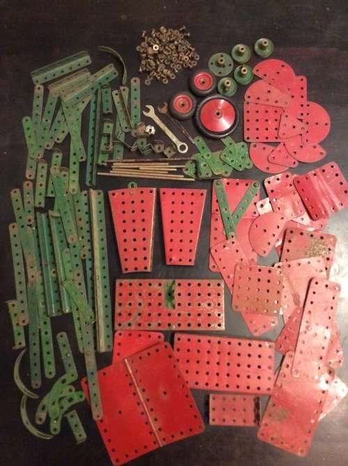 VINTAGE MECCANO ENGLAND - LARGE COLLECTION OF OVER 150 PARTS - ALL FOR ONE BID - GREAT FIND -