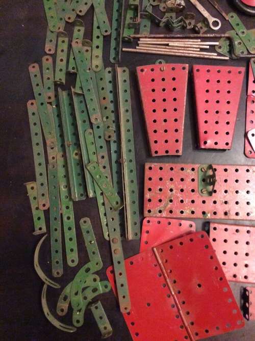 VINTAGE MECCANO ENGLAND - LARGE COLLECTION OF OVER 150 PARTS - ALL FOR ONE BID - GREAT FIND -