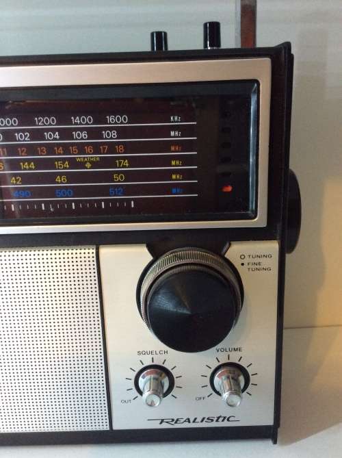 1984 RADIO SHACK - REALISTIC PATROLMAN SW60 RADIO - WORKING & NEAR MINT CONDITION -