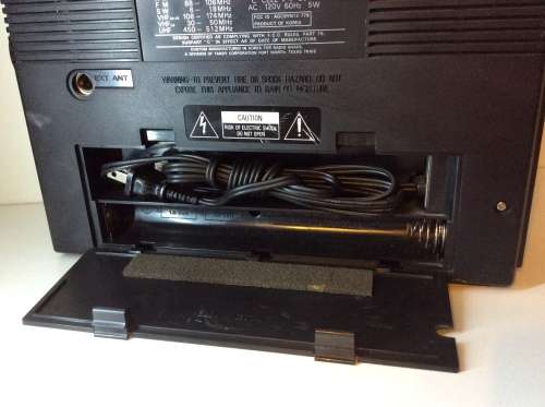 1984 RADIO SHACK - REALISTIC PATROLMAN SW60 RADIO - WORKING & NEAR MINT CONDITION -