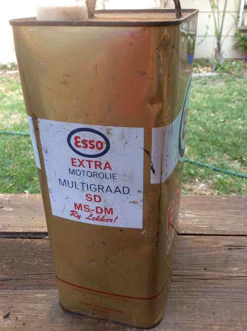 ESSO SOUTH AFRICAN FIVE LITER  - OIL TIN - SUPER RARE -