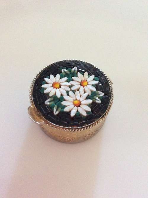 ITALIAN MADE - MINIATURE MOSAIC PILL BOX - MAGNIFICENT DETAIL - DIAMETER 2cm -