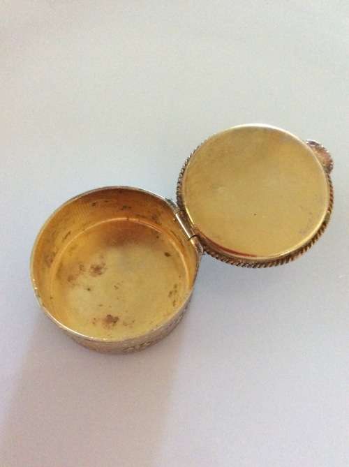 ITALIAN MADE - MINIATURE MOSAIC PILL BOX - MAGNIFICENT DETAIL - DIAMETER 2cm -