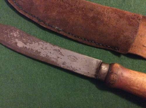 VINTAGE VERY OLD SWEDISH HUNTING KNIFE - GREAT OLD KNIFE -