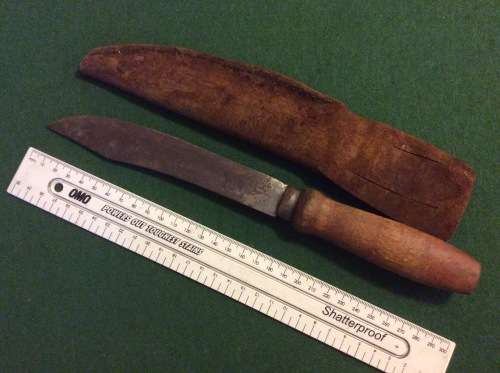 VINTAGE VERY OLD SWEDISH HUNTING KNIFE - GREAT OLD KNIFE -