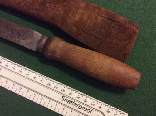 VINTAGE VERY OLD SWEDISH HUNTING KNIFE - GREAT OLD KNIFE -