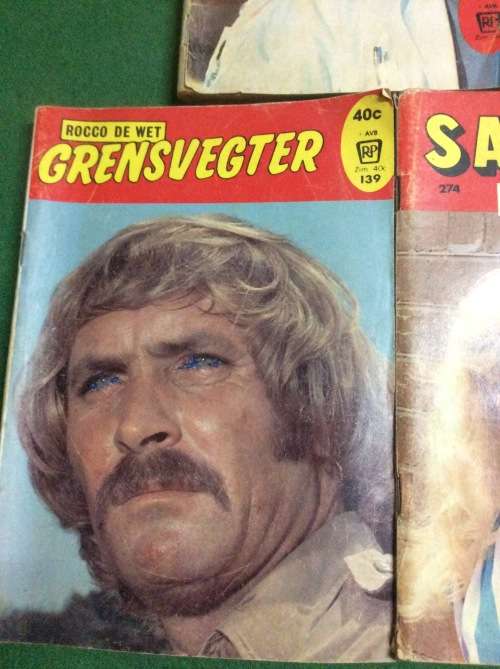 1970s AFRIKAANS 5 PICTURE BOOKS - BID PER BOOKLET TO TAKE THE LOT - CONDITION WELL READ -