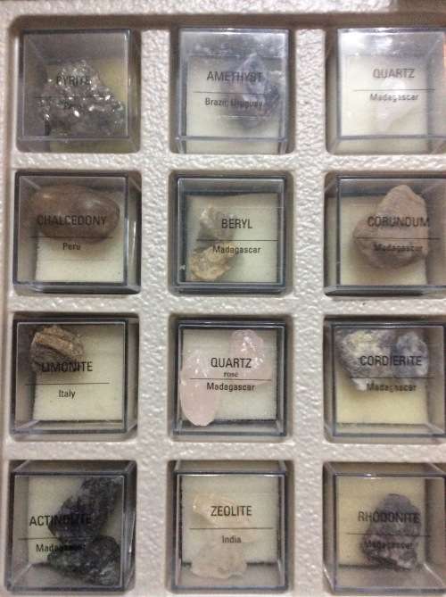 LARGE GEM STONE COLLECTION - EVERYTHING FOR ONE BID -