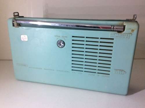 VINTAGE NATIONAL SHORT WAVE RADIO - NOT TESTED, SOLD AS NOT WORKING -