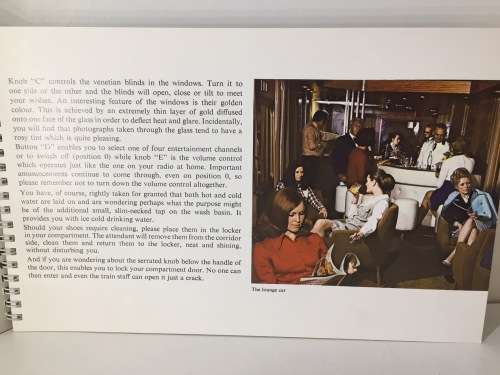 BLUE TRAIN - 1970s BILINGUAL HISTORY BOOKLET WITH STUNNING POSTCARD -