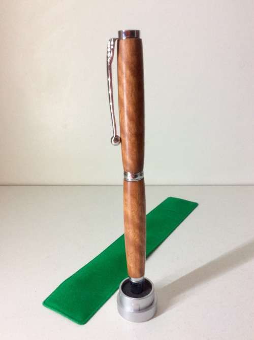 RED RIVER GUM WOOD PEN - L&L WOOD TURNERS - NEW HAND MADE WITH TWIST MECHANISM - BEAUTIFUL GIFT -