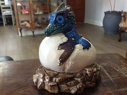 WINDSTONE EDITION - BABY DRAGON HATCHLING - CALIFORNIA USA CERAMIC - 1984 -
