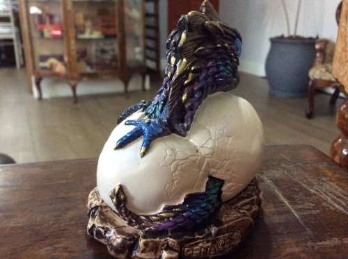 WINDSTONE EDITION - BABY DRAGON HATCHLING - CALIFORNIA USA CERAMIC - 1984 -