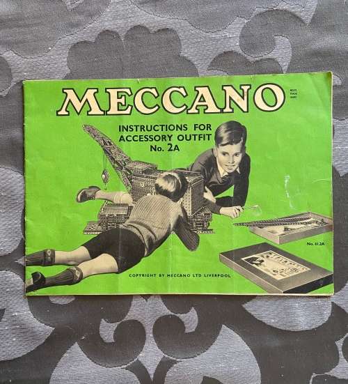 LARGE ENGLAND MECCANO COLLECTION - MANUALS AND TIN INCLUDED - ALL ONE BID -
