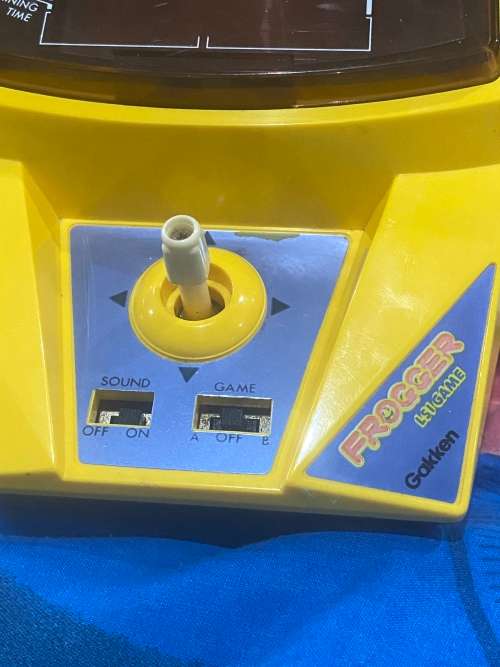 1982 FROGGER ARCADE GAME - WORKING IN VERY GOOD CONDITION -