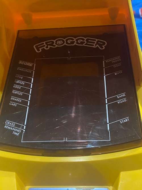 1982 FROGGER ARCADE GAME - WORKING IN VERY GOOD CONDITION -