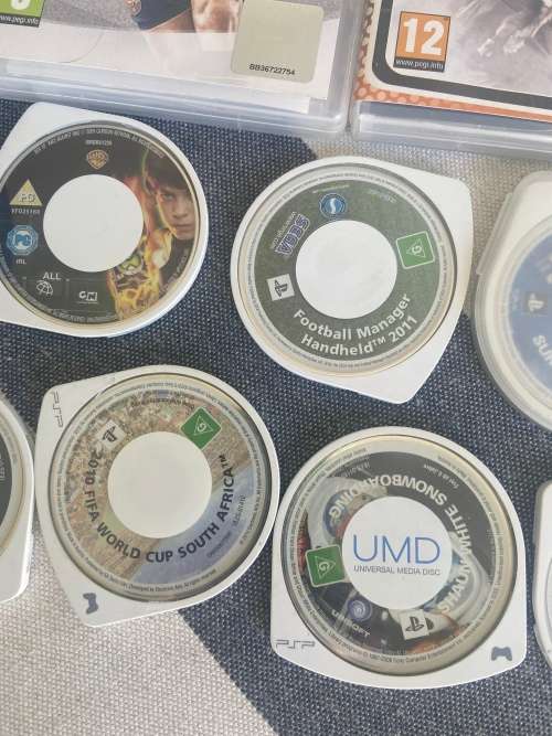 25 PSP GAMES ALL FOR ONE BID !!!!!!
