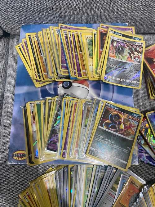 LOT OF HOLOGRAPHIC POKÉMON CARDS (READ DESCRIPTION)