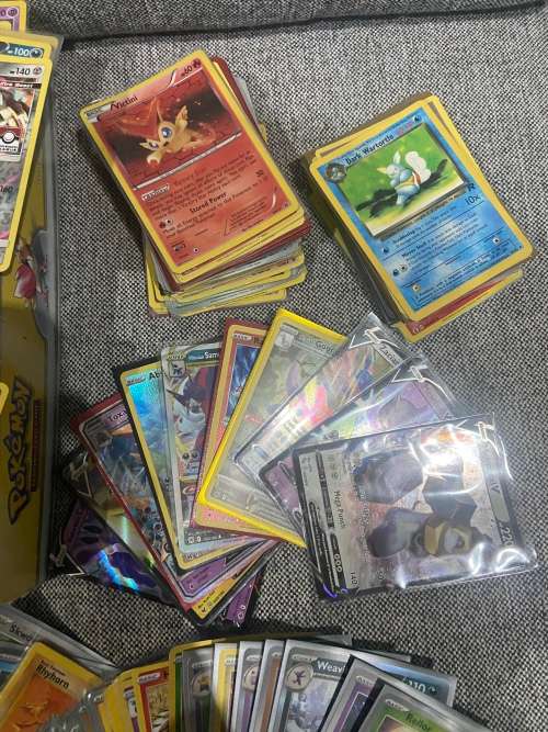 LOT OF HOLOGRAPHIC POKÉMON CARDS (READ DESCRIPTION)